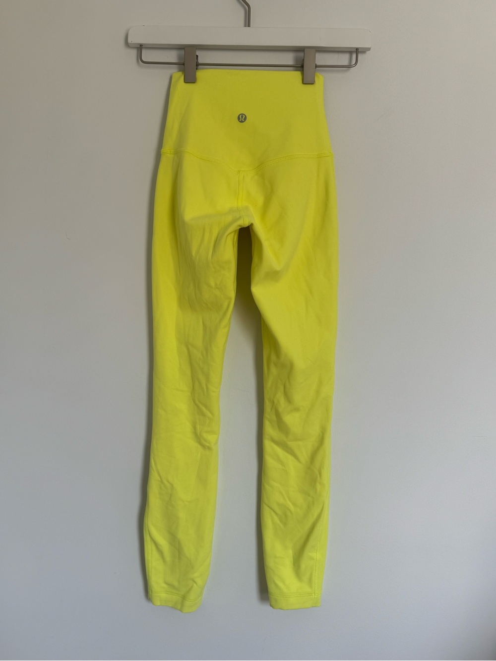 High-Waist Performance Leggings- Neon Yellow - Picture 2 of 6